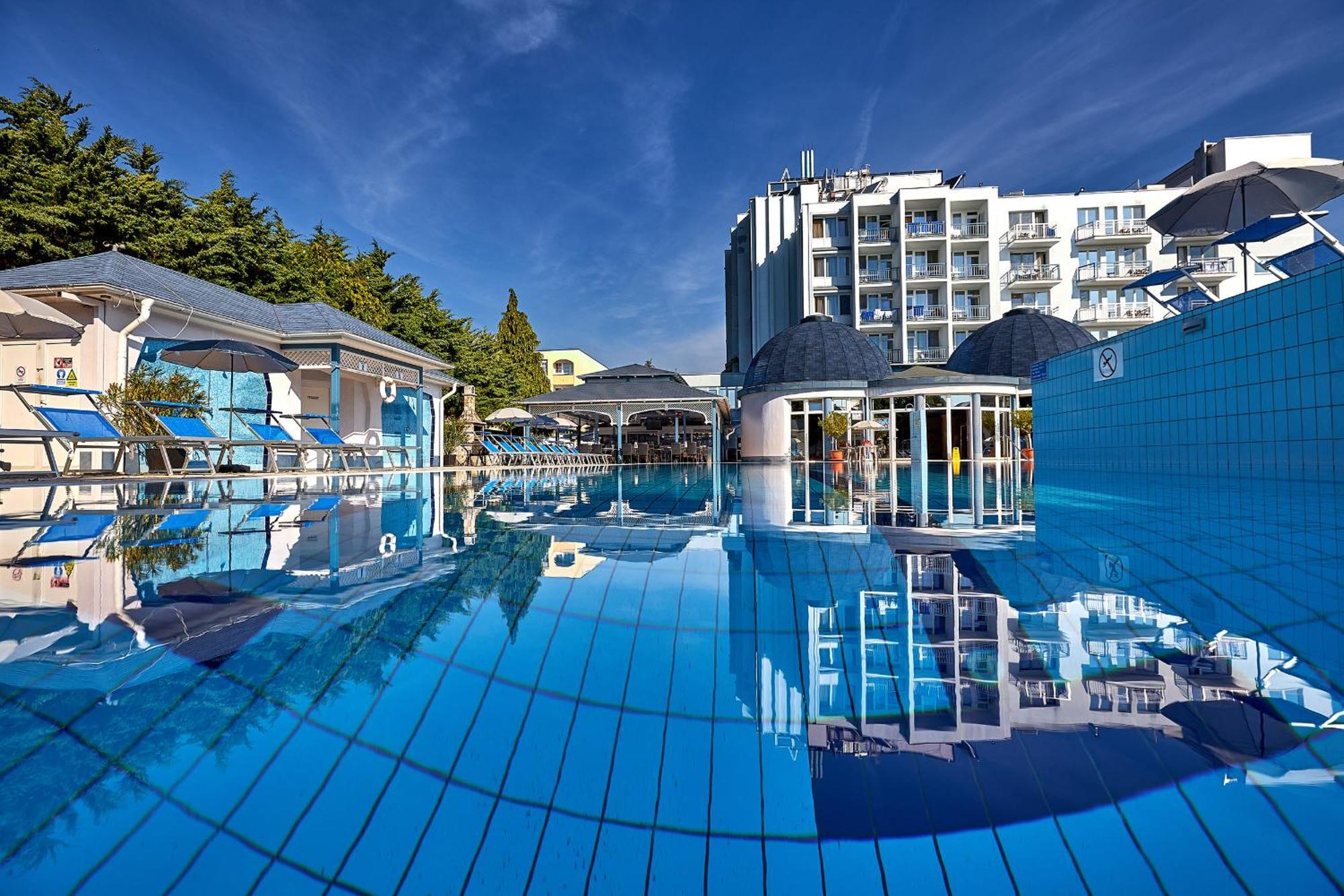 Hotel Silver Hajdúszoboszló Exterior foto