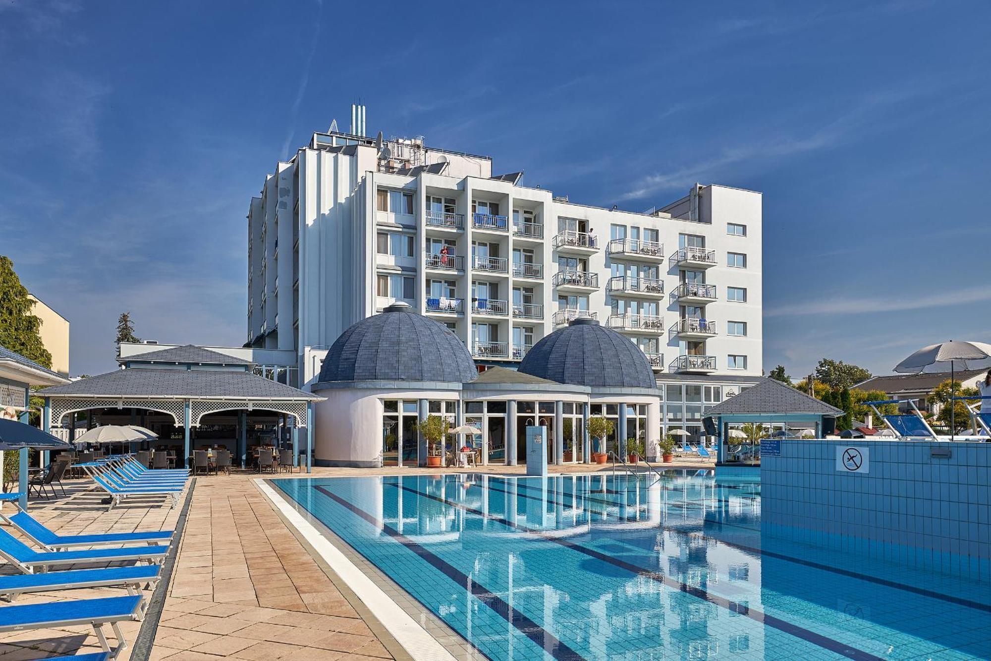 Hotel Silver Hajdúszoboszló Exterior foto