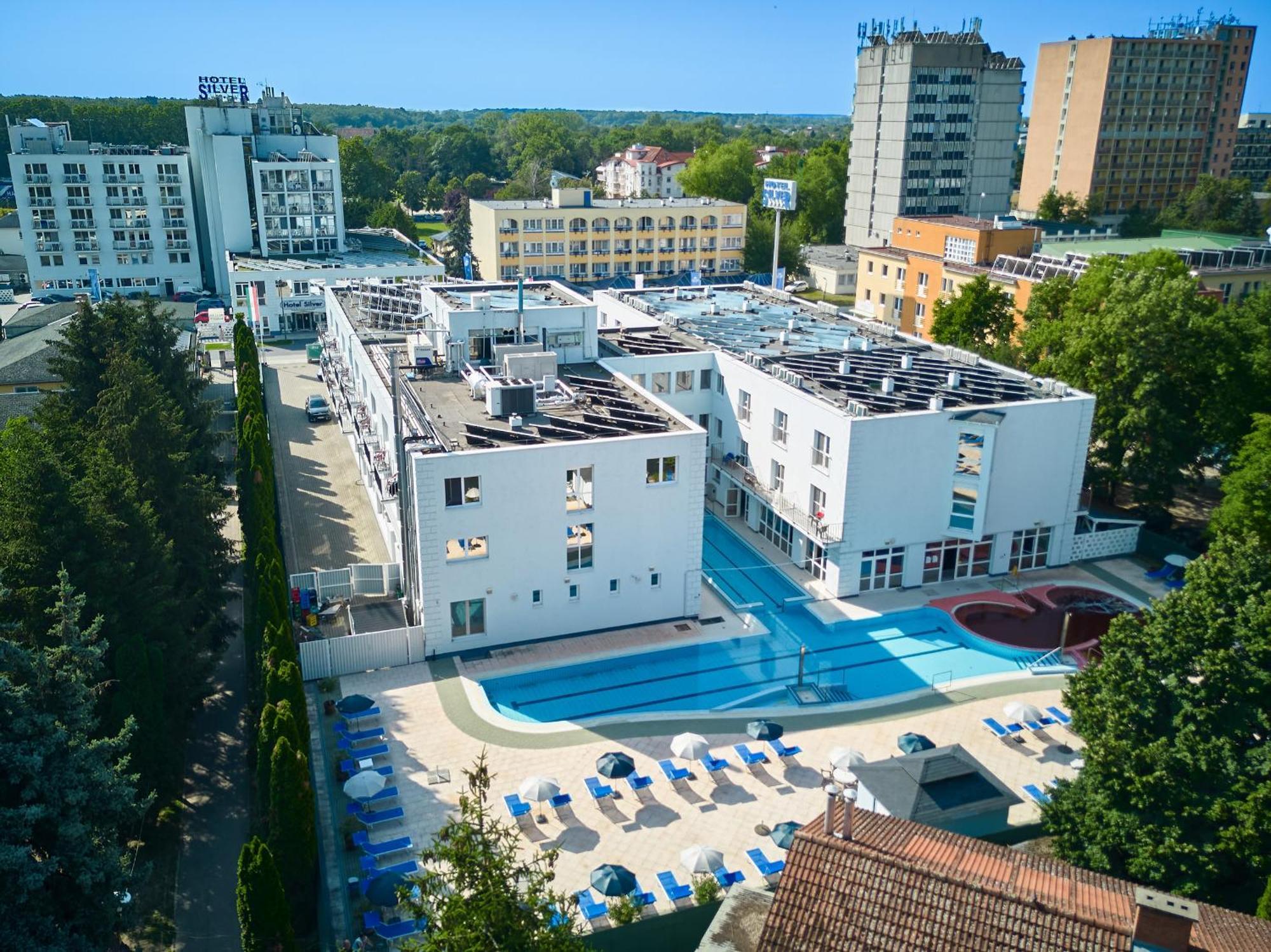 Hotel Silver Hajdúszoboszló Exterior foto
