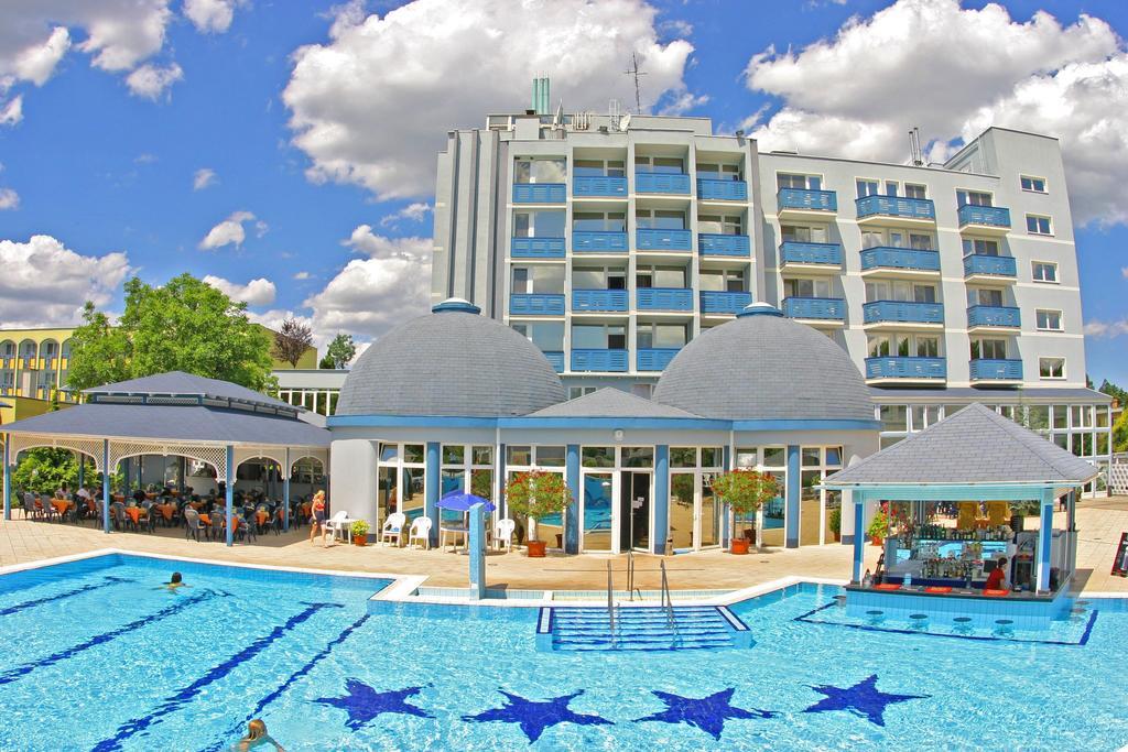 Hotel Silver Hajdúszoboszló Exterior foto